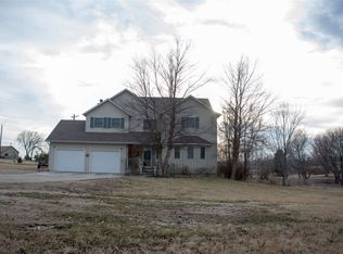 1803 Overview Dr, Clay Center, KS 67432