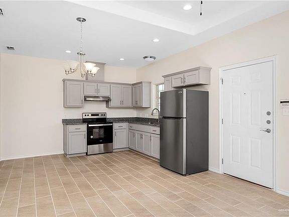 2nd image of 5913 Nightingale Ave #1-2