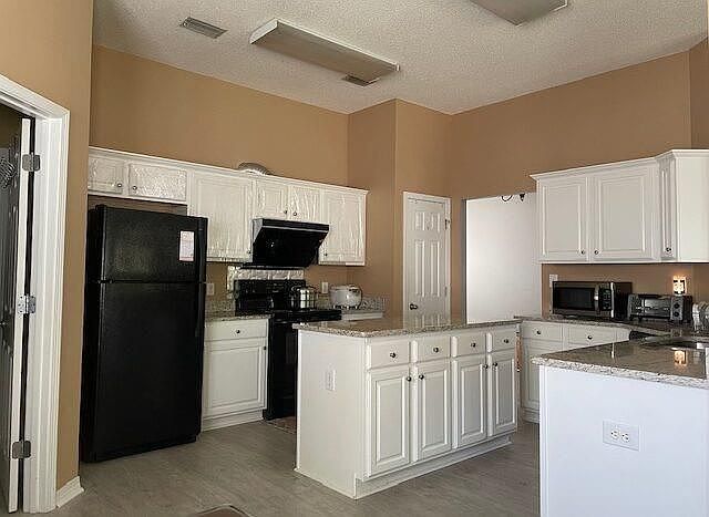 2nd image of 1743 Harrington Way