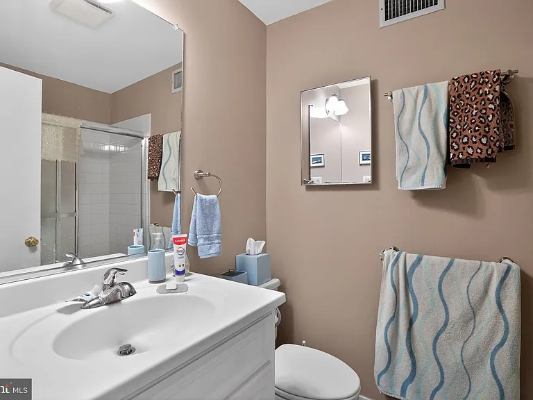 1627 Spruce St #3 — Photo 25