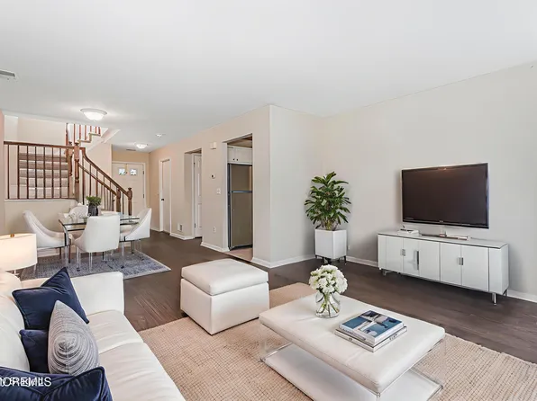 12 Hunt Court, Tinton Falls, NJ 07753