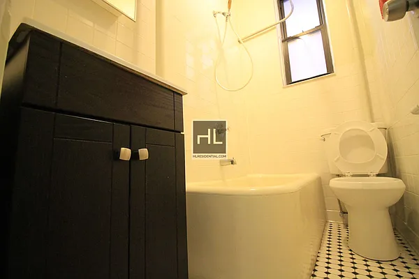 Rented by Highline Residential | media 1