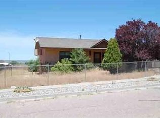 1907 E Shadowood Ln, Espanola, NM 87532