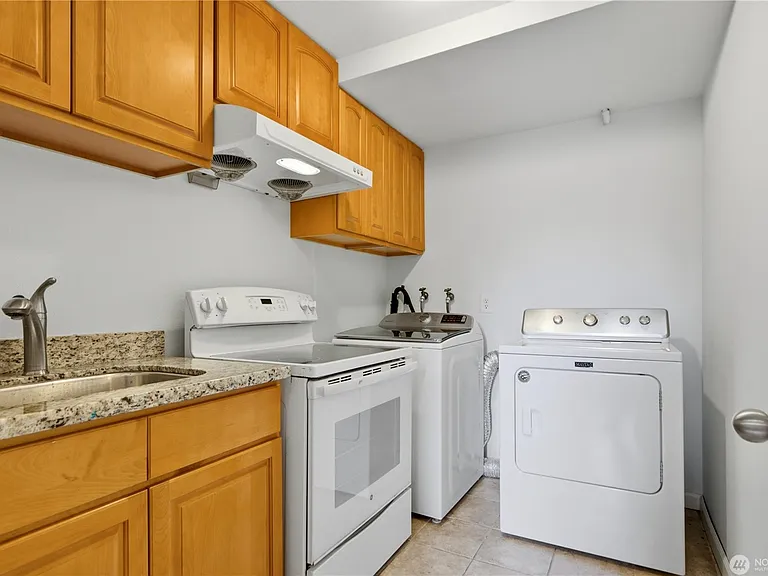 14831 NE 14th St — Photo 10