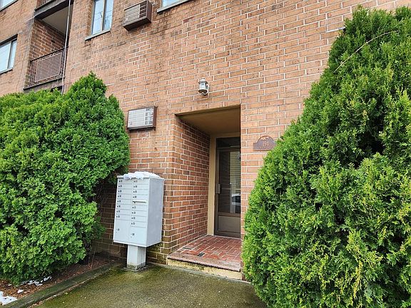 2nd image of 194 Seaview Ave APT 3E