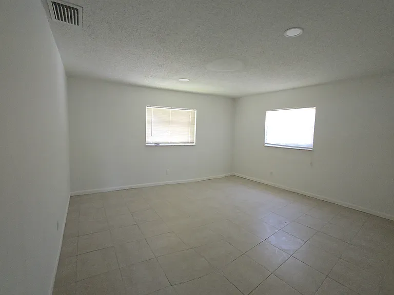 3872 Kirk Rd — Photo 3