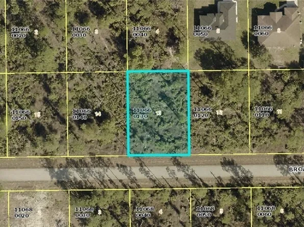 937 Broad St E, Lehigh Acres, FL 33974