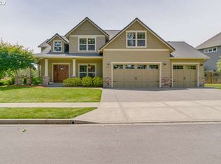 2621 NW Pinot Noir Dr, McMinnville, OR 97128