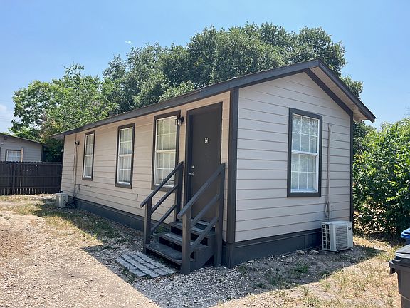 2nd image of 3211 W Cesar E Chavez Blvd #2