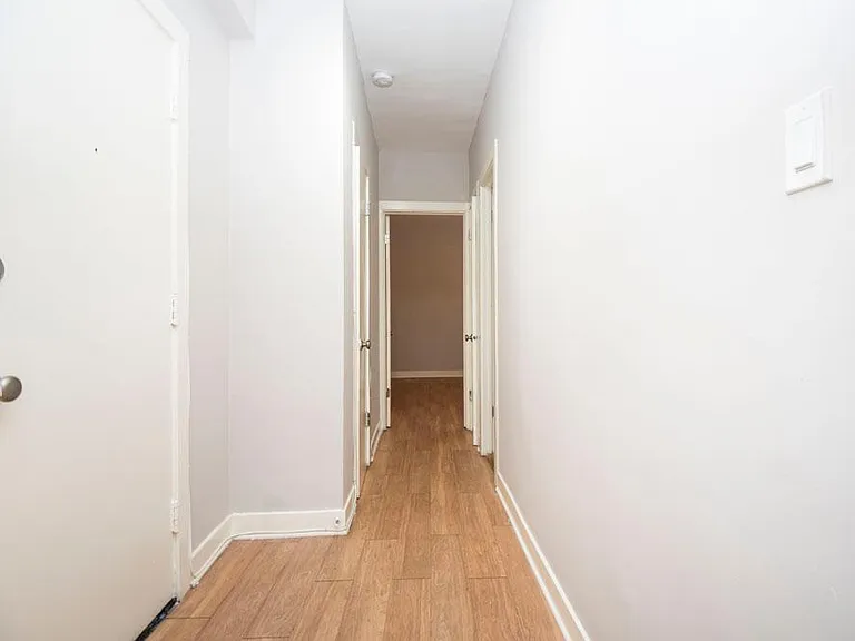 511 W Belmont Ave #28 — Photo 6
