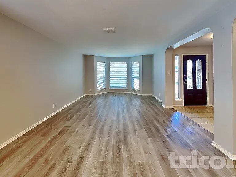 9622 Discovery Dr — Photo 3