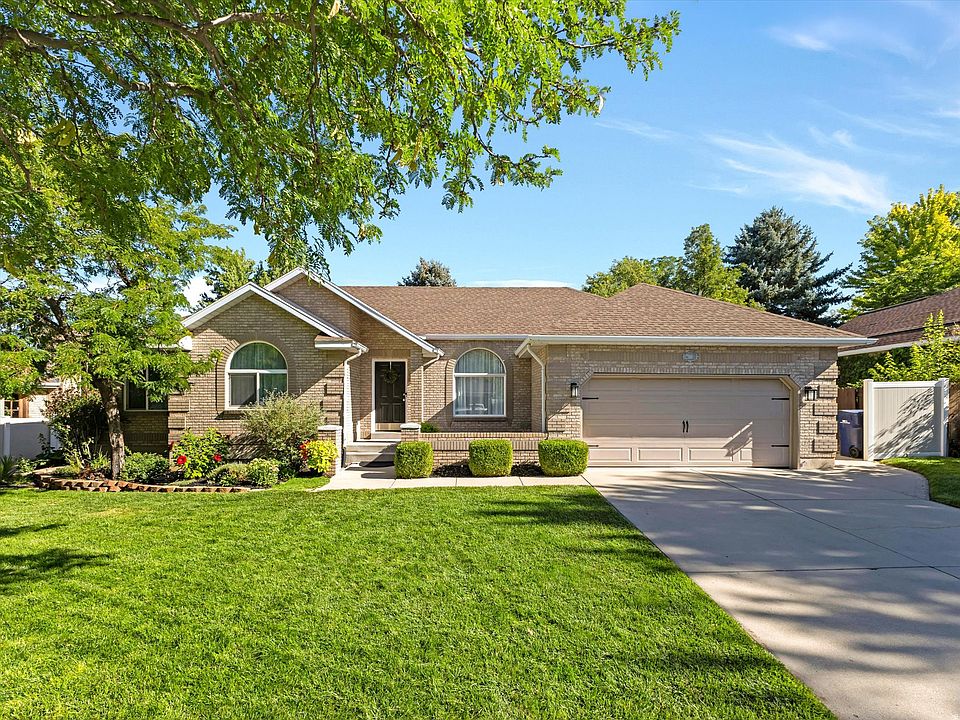 1st image of 2047 E Village Point Way