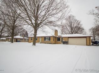 7410 Thomas Ave, Jenison, MI 49428