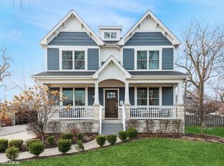 374 N Myrtle Ave, Elmhurst, IL 60126