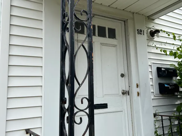 521 Burncoat St #1, Worcester, MA 01606