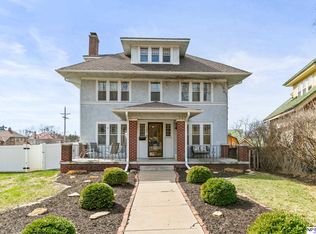 102 N 55th St, Omaha, NE 68132