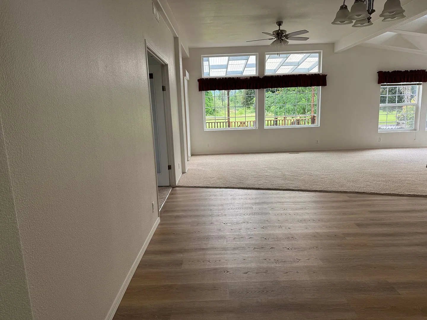 3 bed, 2500 sqft, $2,000 — Photo 2