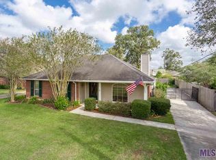 18512 White Oak Dr, Prairieville, LA 70769