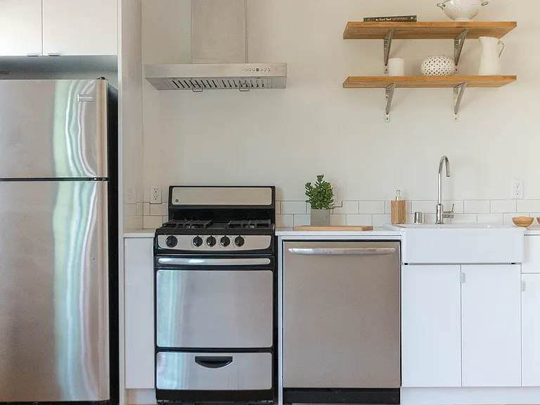 306 N Bonnie Brae St #7 — Photo 11