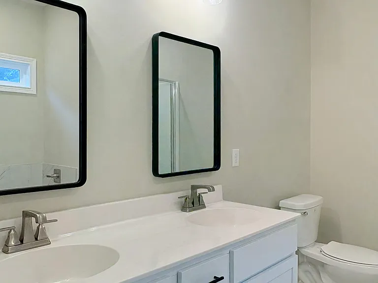 1212 Shallowford St — Photo 12