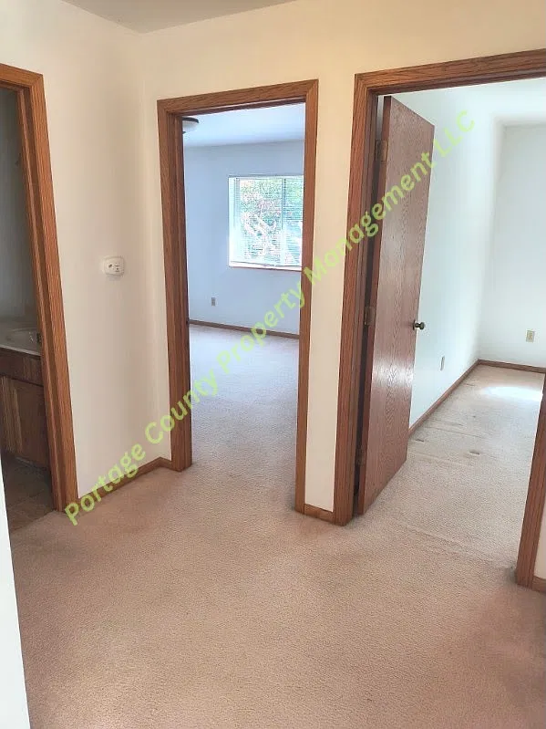 2 bed, $1,300 — Photo 4