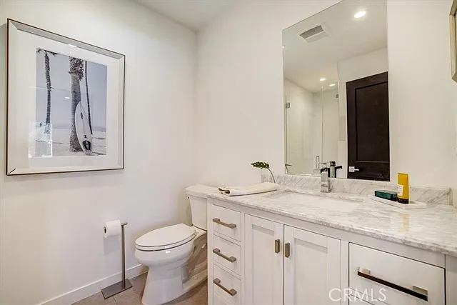 13504 Chandler Blvd — Photo 5