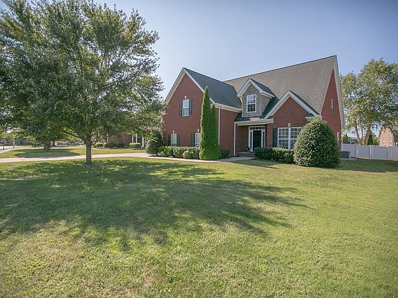 3rd image of 5117 Saint Ives Dr