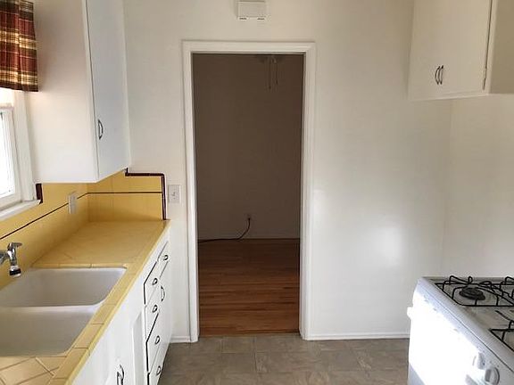 5th image of 711 E Palm Ave #B
