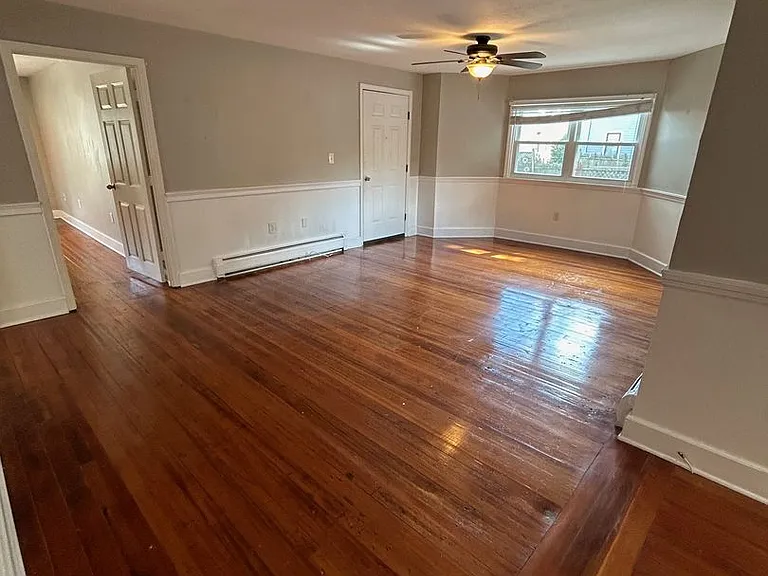 48 Port Norfolk St #1B — Photo 3