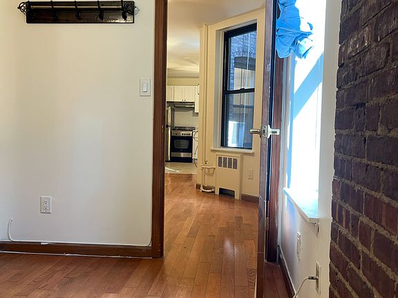 4th image of 172 E 89th St APT 4D