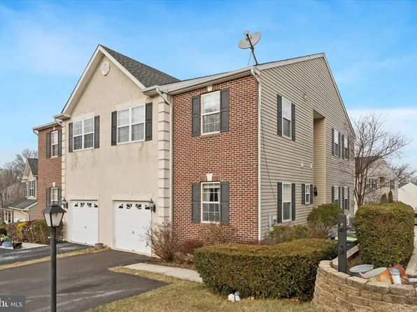 223 Holbrook Ln, Gilbertsville, PA 19525