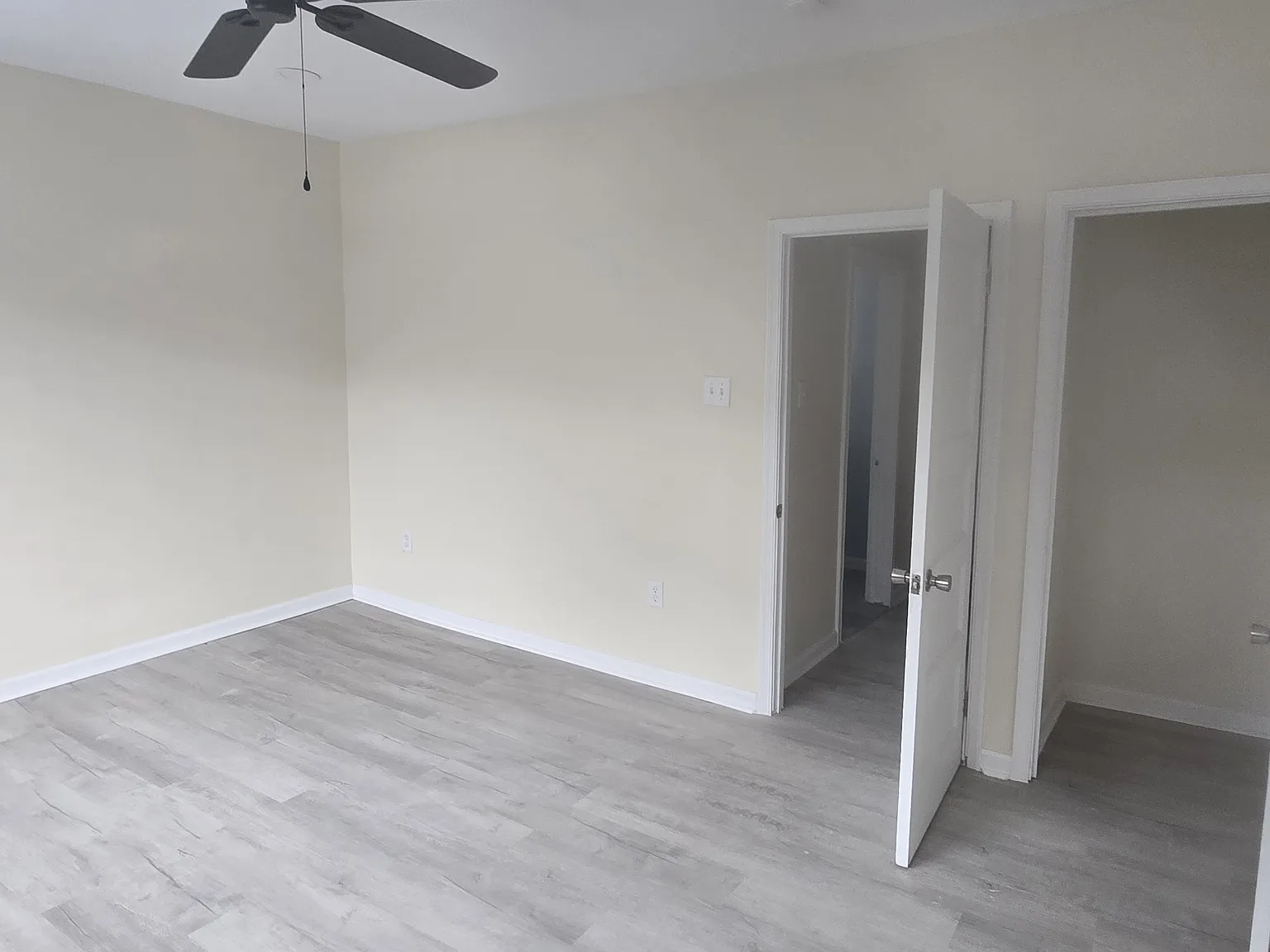 2 bed, 800 sqft, $1,400 — Photo 2