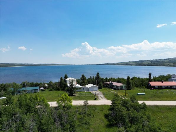 100 W Shore Duck Lake Rd, Babb, MT 59411