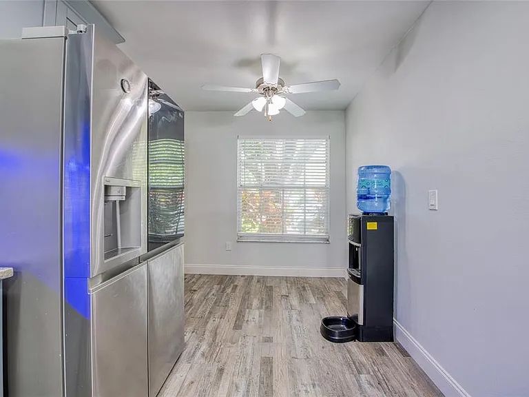 2390 Bentley Dr — Photo 14