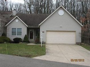 310 Oak Grove Ln, Tallmadge, OH 44278