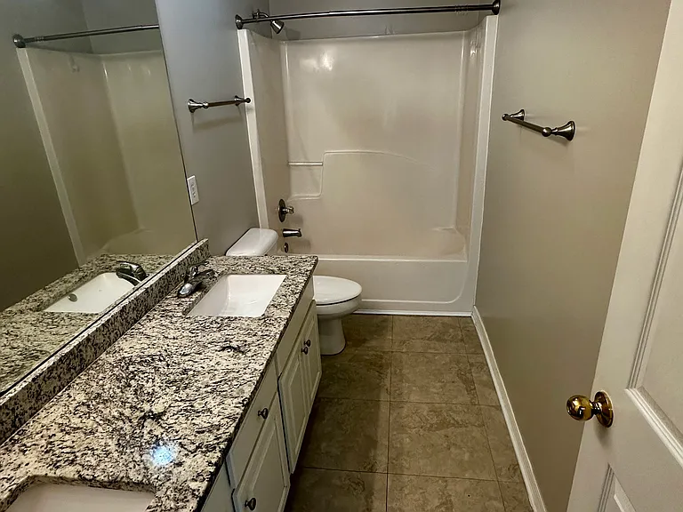 27078 Stratford Glen Dr — Photo 8