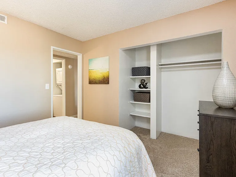 Cambrian Apartments — Photo 12