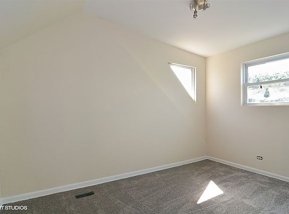 5th image of 1728 N Campbell Ave #2