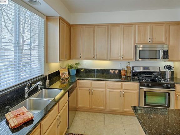 4th image of 71 Heligan Ln Unit 5