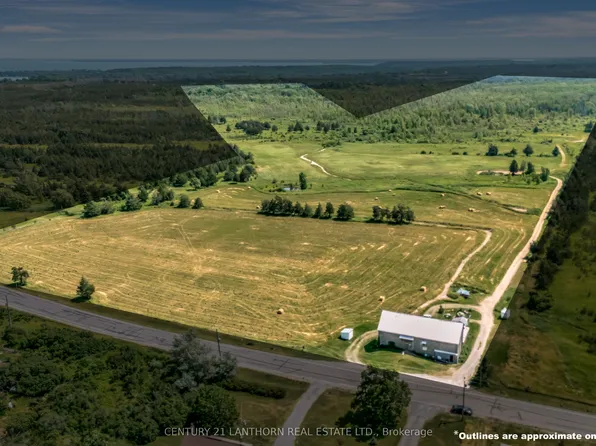 1678 County Road 8 Rd, Prince Edward County, ON K0K 2T0