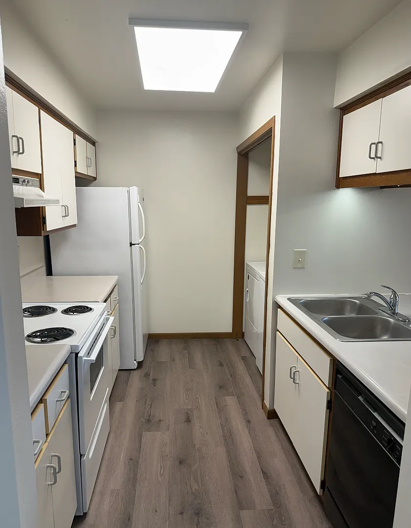 3000 - Milwaukee Street (John/Joe/Morgan) — Photo 2