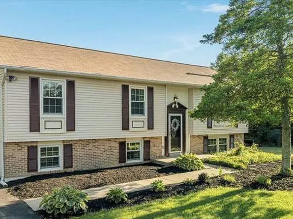 8201 Morningside Dr, Manassas, VA 20112