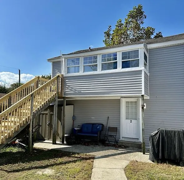 605 Bayshore Rd #2 — Photo 2