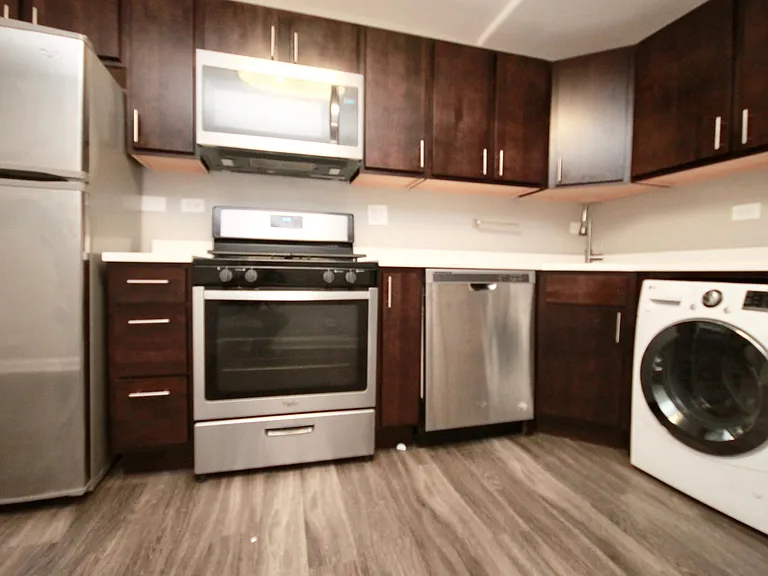 2801 W Logan Blvd #G — Photo 14