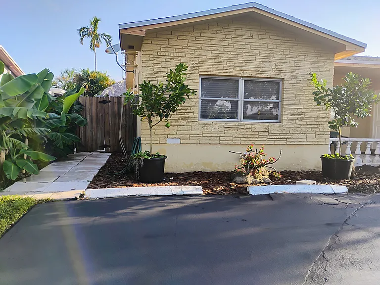 4121 Thomas St — Photo 8