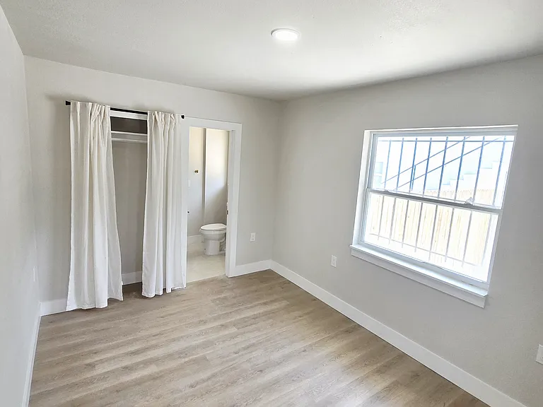 1919 Dr Martin Luther King Jr St S #1919 — Photo 8