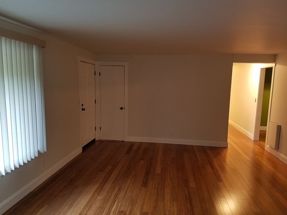 1st image of 15511 15th Ave NE