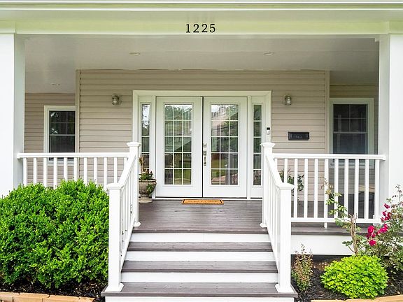 2nd image of 1225 Ann Ave