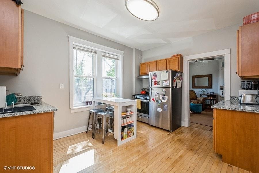 1st image of 1935 W Cortland St APT 2