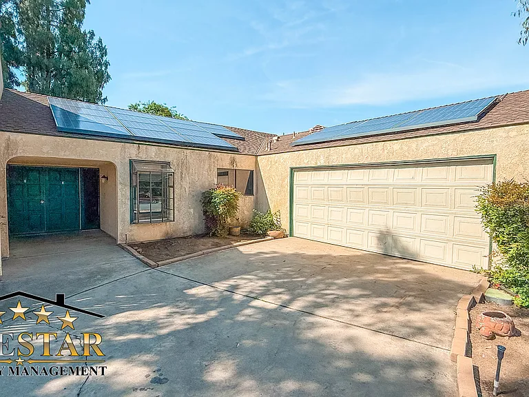 2446 Hasti Acres Dr — Photo 4